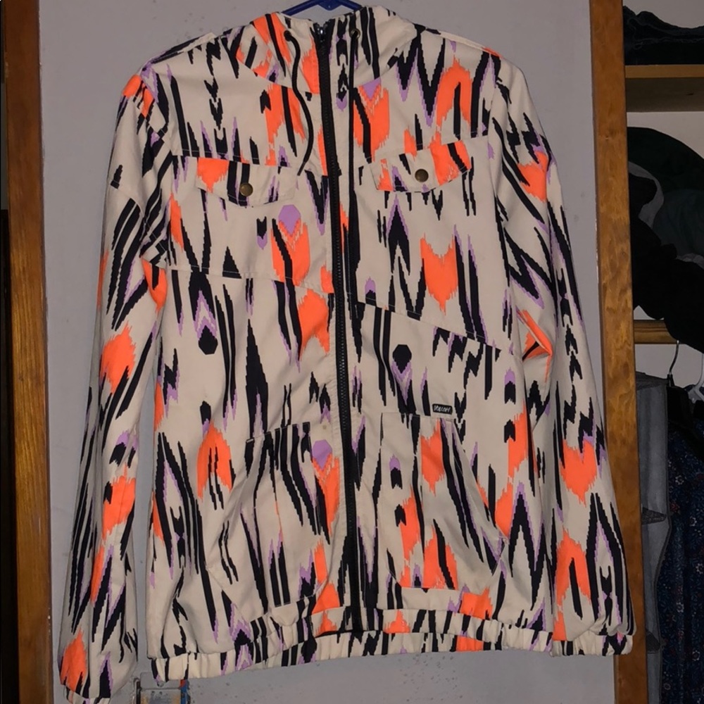🚨SOLD Volcom Enemy Lines Windbreaker